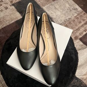 Life Stride Black Women's Heels